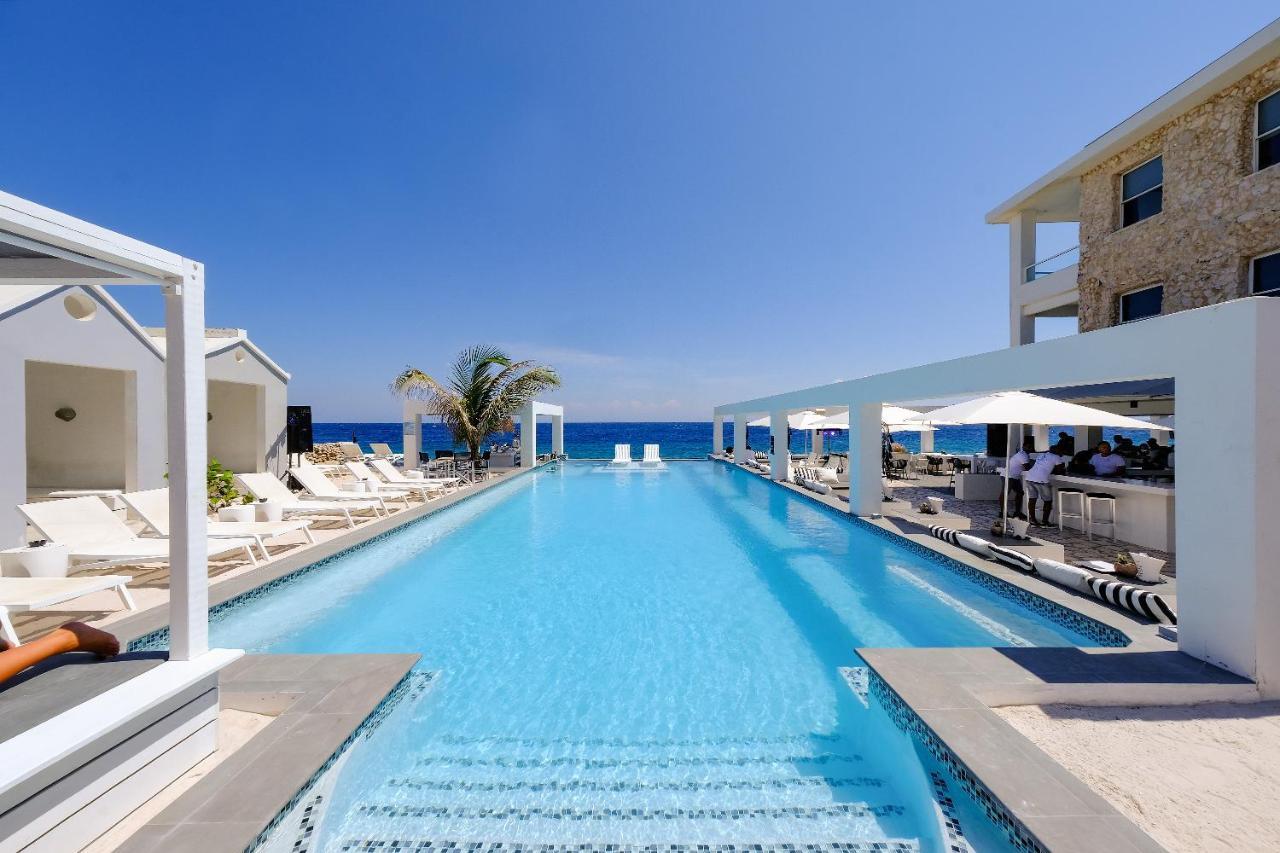 Saint Tropez Boutique Hotel Willemstad Bagian luar foto