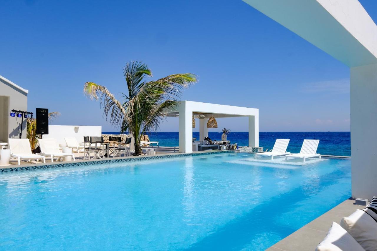 Saint Tropez Boutique Hotel Willemstad Bagian luar foto