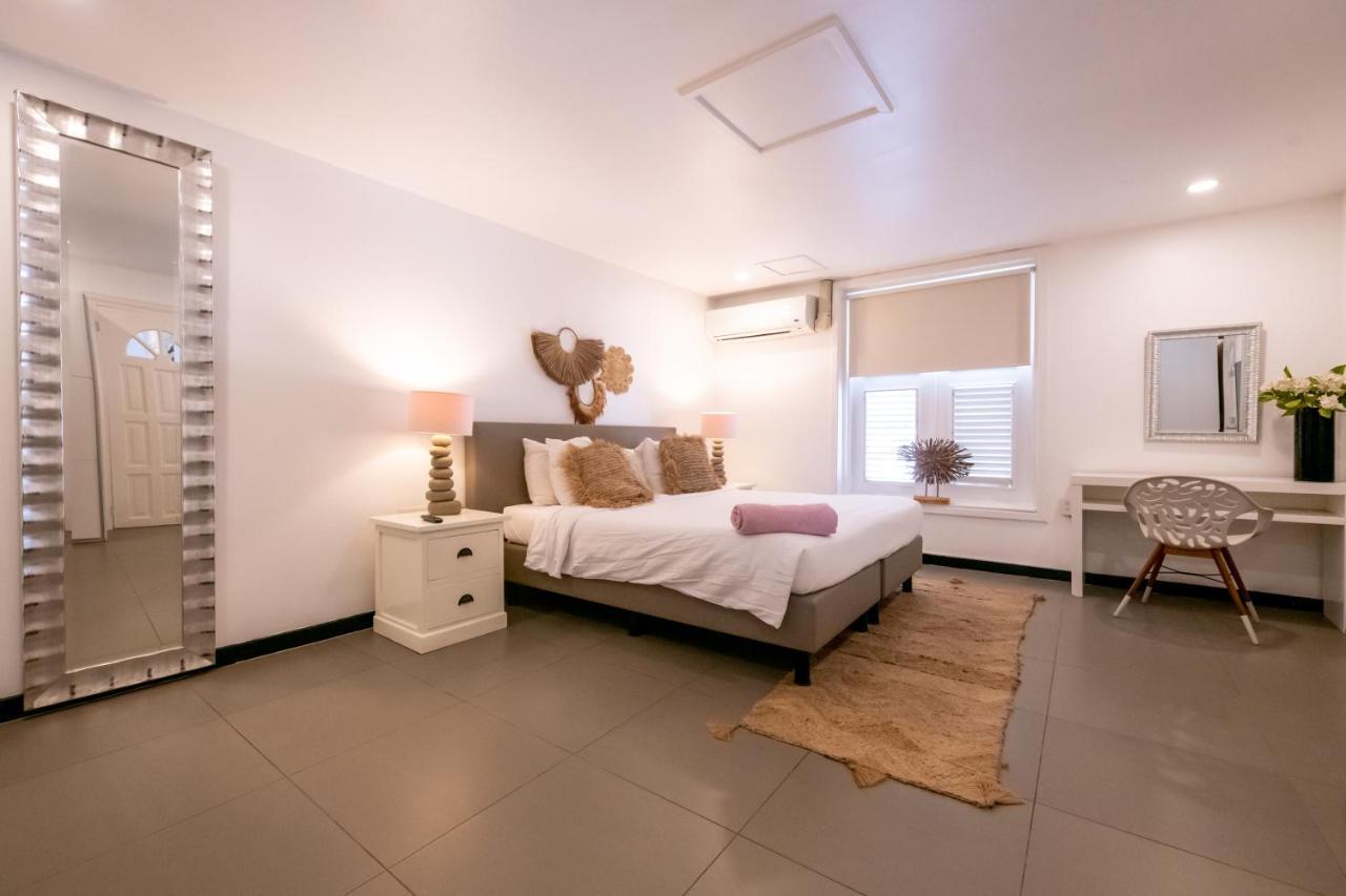 Saint Tropez Boutique Hotel Willemstad Ruang foto